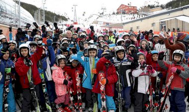 BAŞKAN SEKMEN: “ERZURUM’DA KAYAK BİLMEYEN ÇOCUK KALMAYACAK”