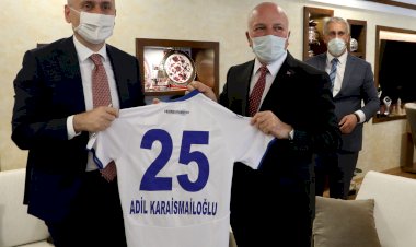 ULAŞTIRMA VE ALTYAPI BAKANI KARAİSMAİLOĞLU BÜYÜKŞEHİR’İ ZİYARET ETTİ