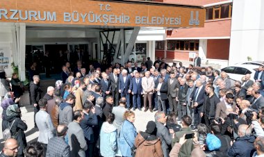 BAŞKAN SEKMEN YOĞUN BİR İLGİYLE MAZBATASINI ALDI