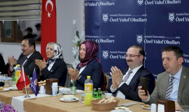 Rektör Hacımüftüoğlu, Özel Vakıf Okulları Tarafından Düzenlenen İftar Programına Katıldı