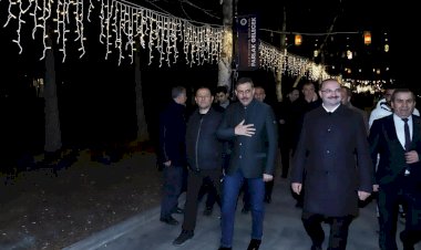 Vali Çiftçi Son Sahuru Öğrencilerle Yaptı