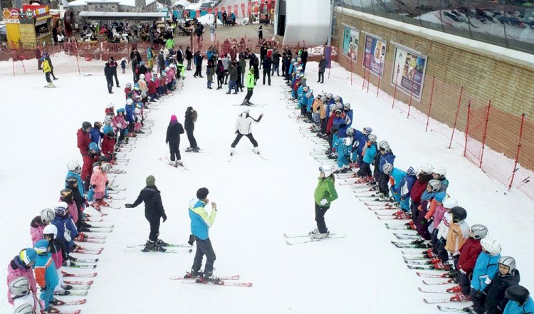 BAŞKAN SEKMEN: “ERZURUM’DA KAYAK BİLMEYEN ÇOCUK KALMAYACAK”