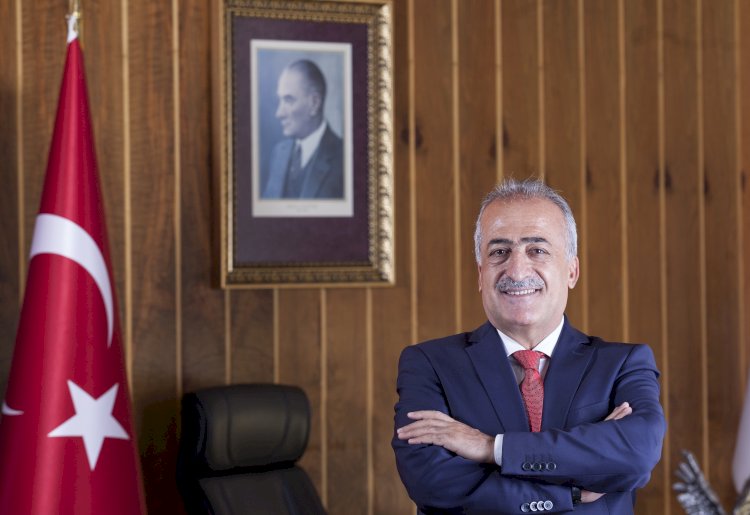 REKTÖR ÇOMAKLI: UZAKTAN EĞİTİMDE BAŞARILI UYGULAMALARIMIZ DEVAM EDİYOR