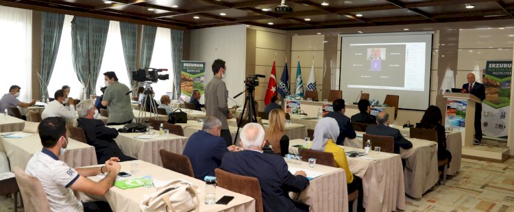 BAŞKAN SEKMEN SU ÇALIŞTAYI'NDA KONUŞTU