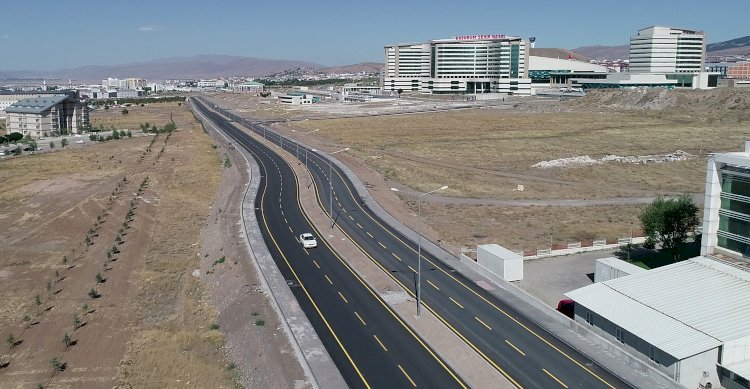 ERZURUM ŞEHİR HASTANESİ BAĞLANTI YOLU GÖZ DOLDURUYOR