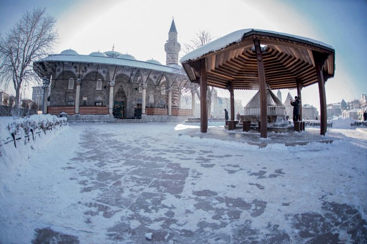 Yakutiye'de Camiler Ramazan'a Hazırlanıyor