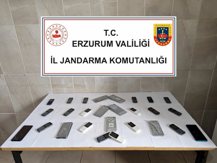 Erzurum’da Kaçakçılık Operasyonu: Kaçak Telefon ve Taklit Ürünler Ele Geçirildi