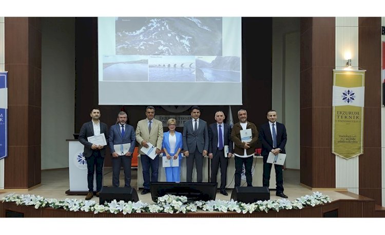 ETÜ’de “Erzurum Şehrinin Kültürel Gelişim Sürecinde Önemli Kurumlar” Paneli ve “Arkeolojik Kazılar Sergisi” Düzenlendi