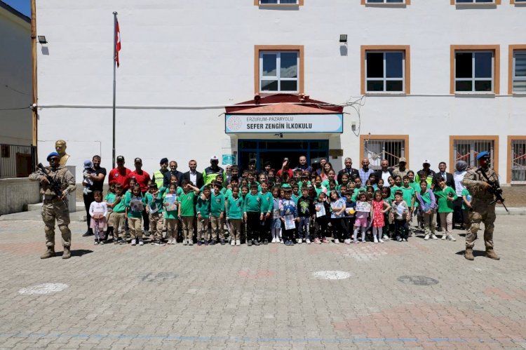 Jandarma’dan Öğrencilere Güvenli Gelecek Mesajı