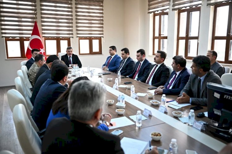 Pasinler’de Hayvan Hakları ve Koruma Çalışmaları Masaya Yatırıldı