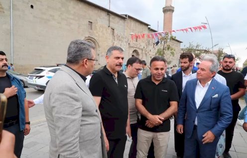 Erzurum’da Klasik Otomobil Fuarı Büyük İlgi Gördü