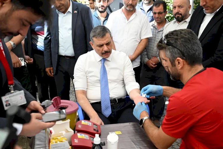 Vali Çiftçi, Horasan’daki Kan Bağışı Kampanyasına Katıldı